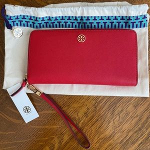 Tory Burch Robinson Continental Wallet